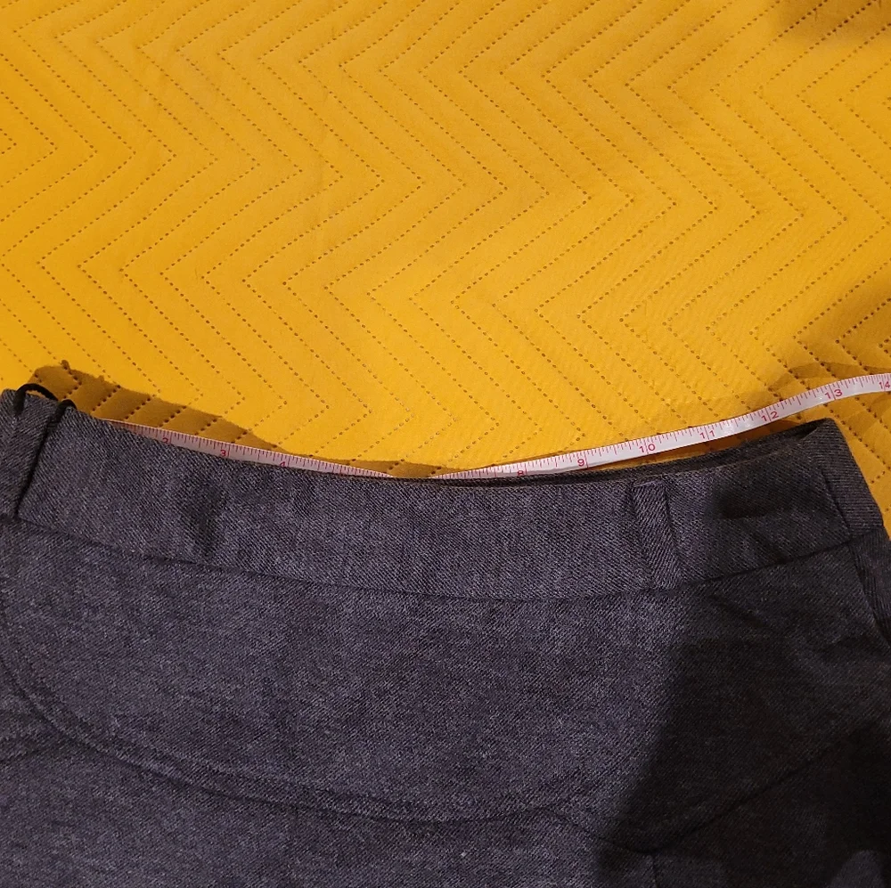 Brand New Gray Wool Blend Skirt,  Medium - Picture 4 of 4